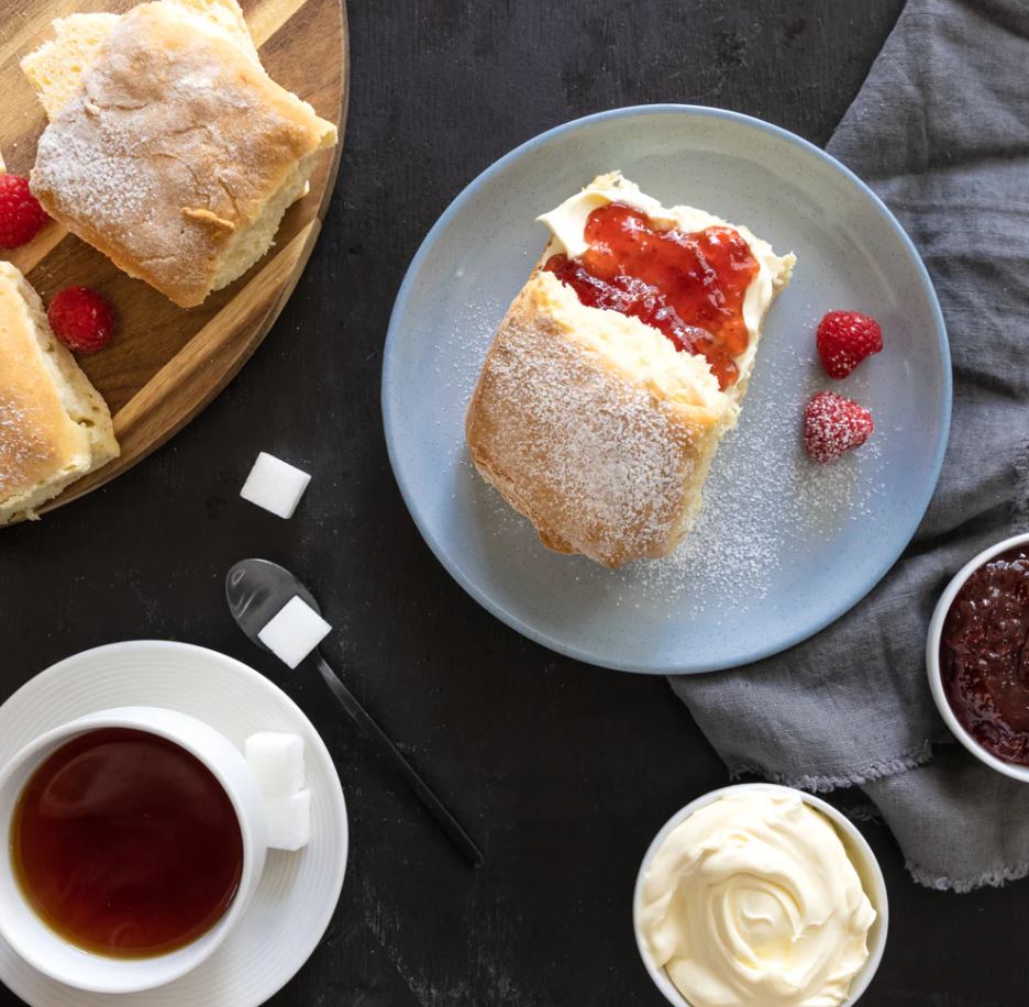 Mixed box- Pastries & Sweets